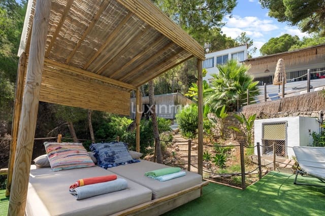 3 soveværelse Villa til leje i San Jose / Sant Josep de Sa Talaia med swimmingpool garage - € 12.500 (Ref: 9674783)