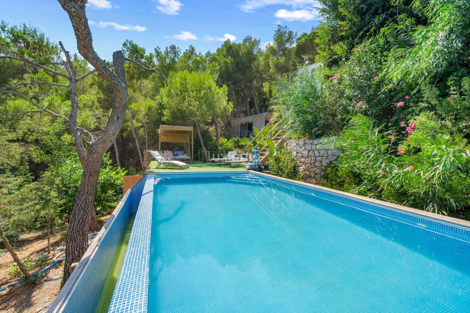 3 soveværelse Villa til leje i San Jose / Sant Josep de Sa Talaia med swimmingpool garage - € 12.500 (Ref: 9674783)