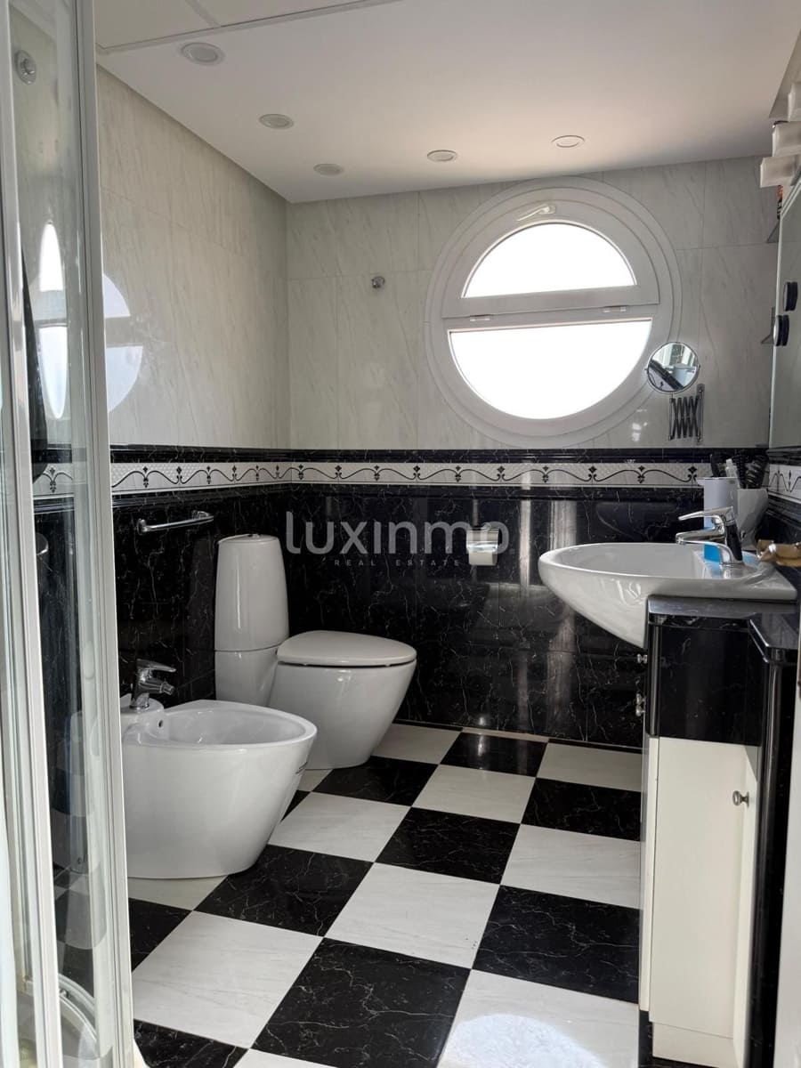 4 bedroom Penthouse for rent in Ibiza / Eivissa town with pool garage - € 7,500 (Ref: 9685752)