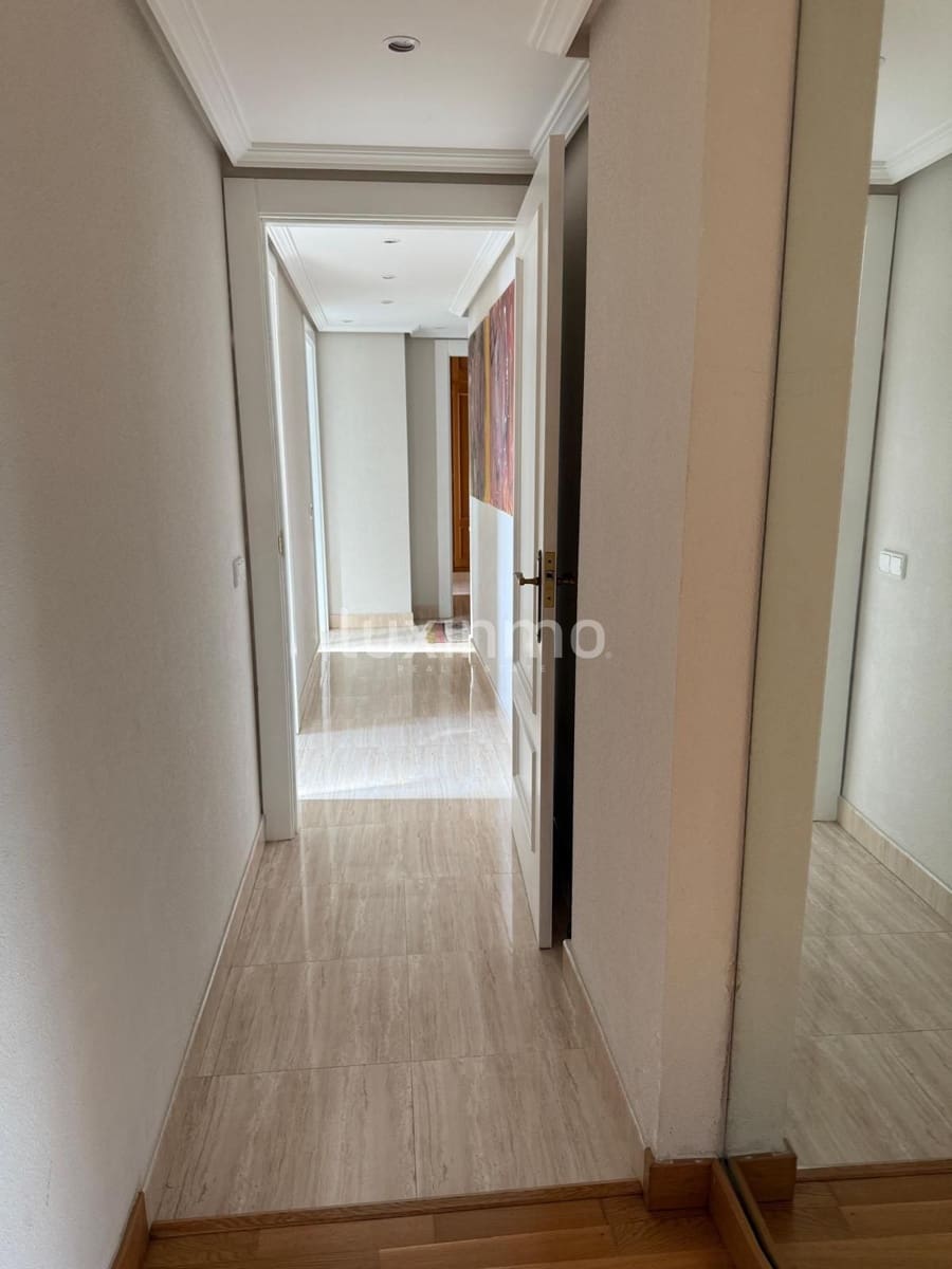 4 bedroom Penthouse for rent in Ibiza / Eivissa town with pool garage - € 7,500 (Ref: 9685752)