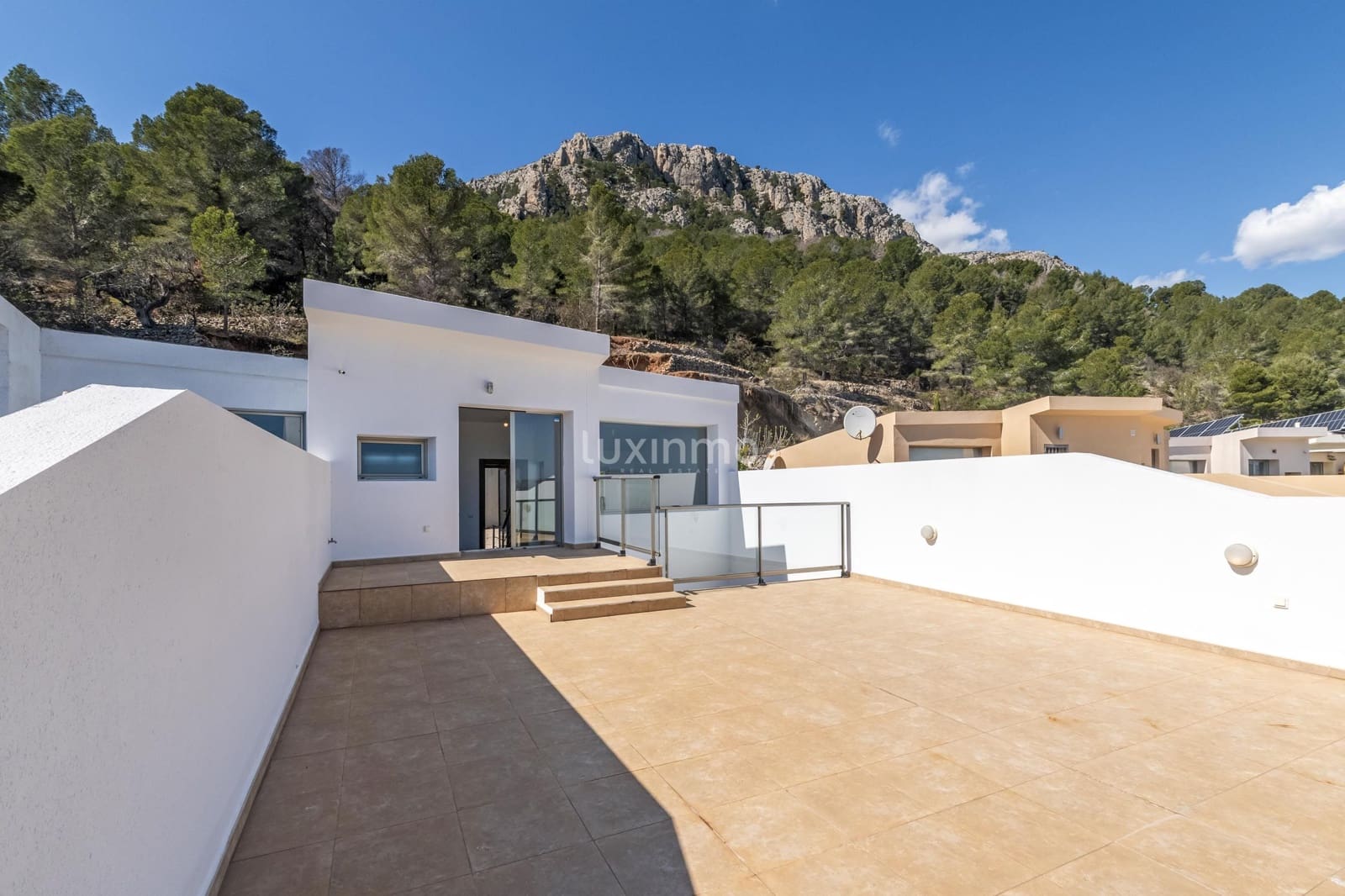 5 soverom Villa til salgs i Calpe / Calp med svømmebasseng garasje - € 568 500 (Ref: 9693236)