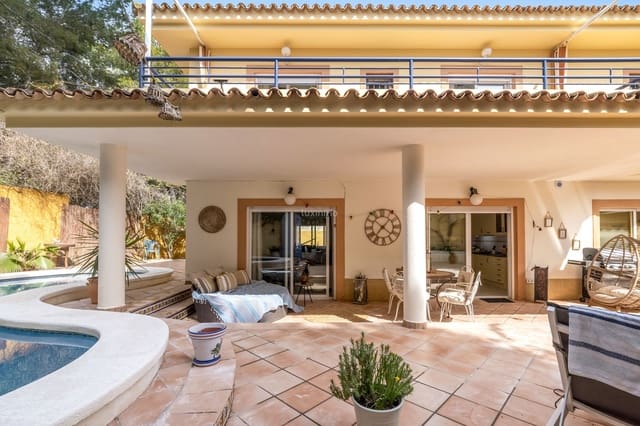 4 soveværelse Villa til salg i Alfaz del Pi / L'Alfàs del Pi med swimmingpool garage - € 599.500 (Ref: 9694098)