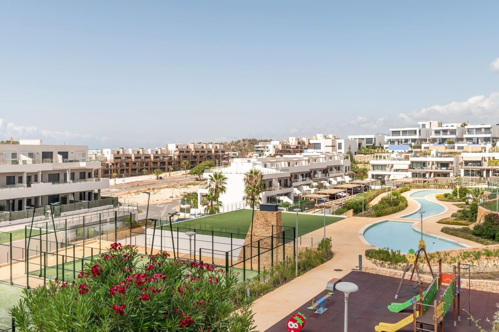 Apartamento de 3 habitaciones en Finestrat en venta con piscina garaje - 470.000 € (Ref: 9694513)