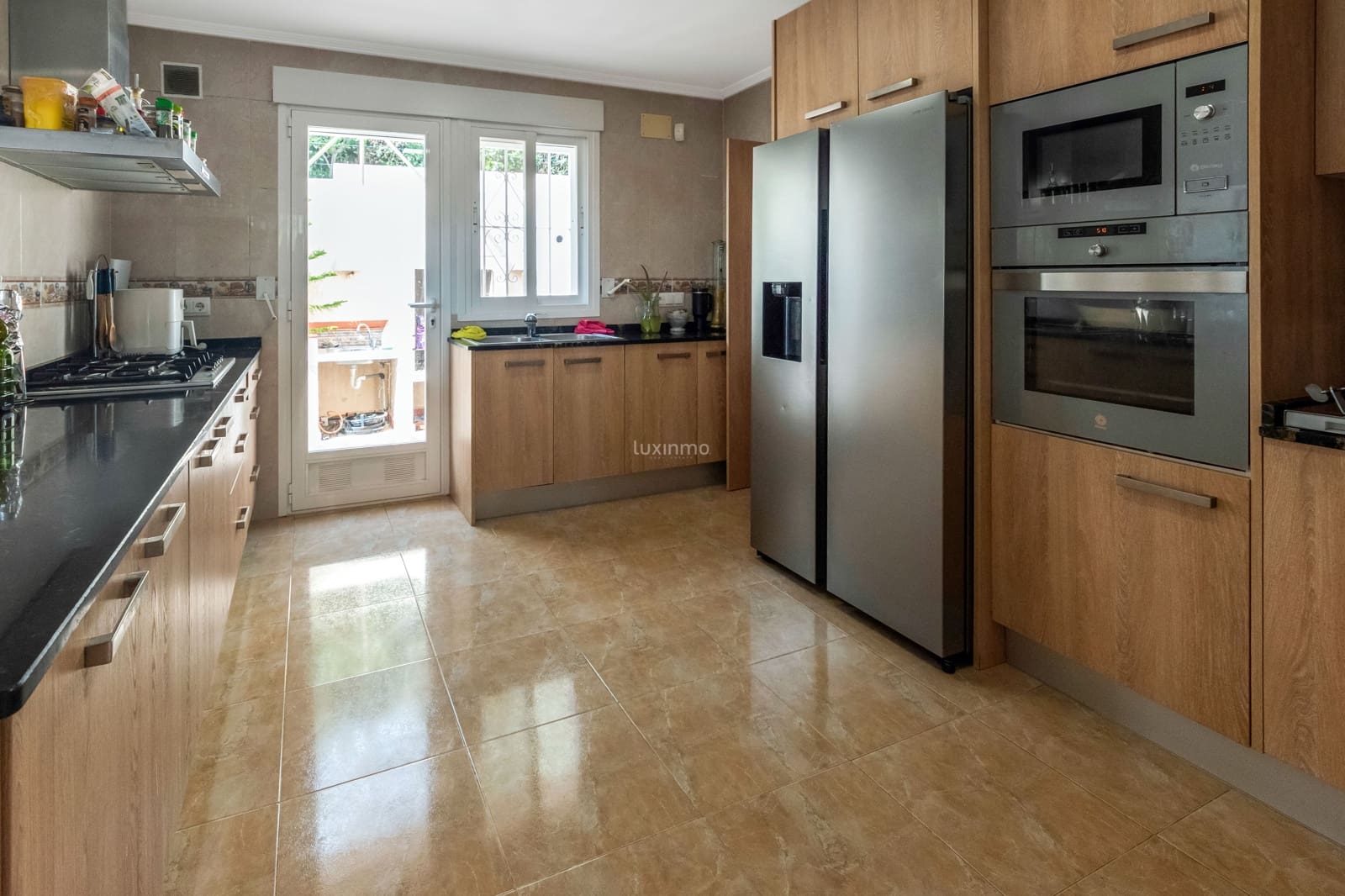 3 bedroom Villa for sale in Altea with pool garage - € 850,000 (Ref: 9694514)