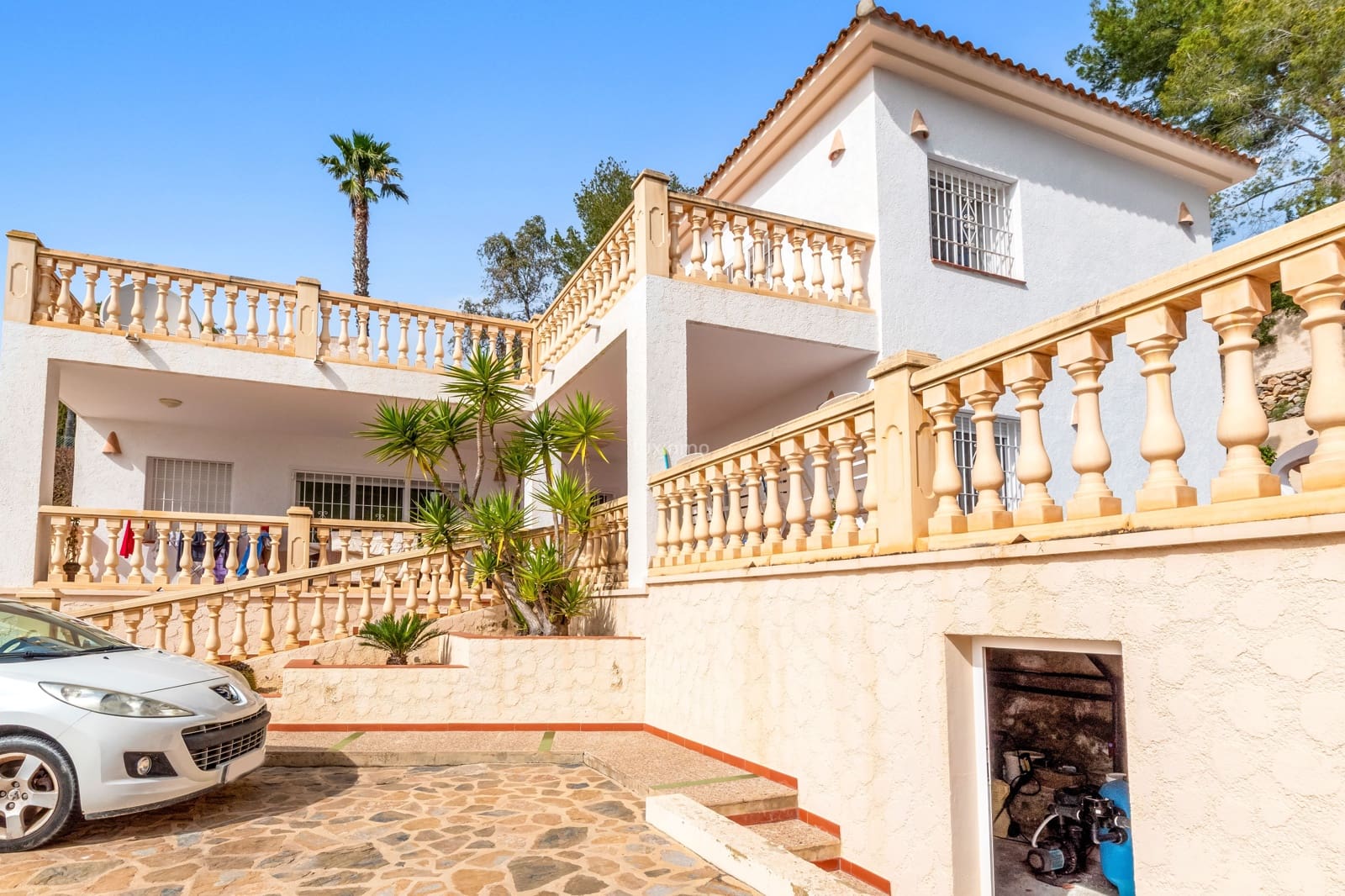 3 bedroom Villa for sale in Altea with pool garage - € 850,000 (Ref: 9694514)