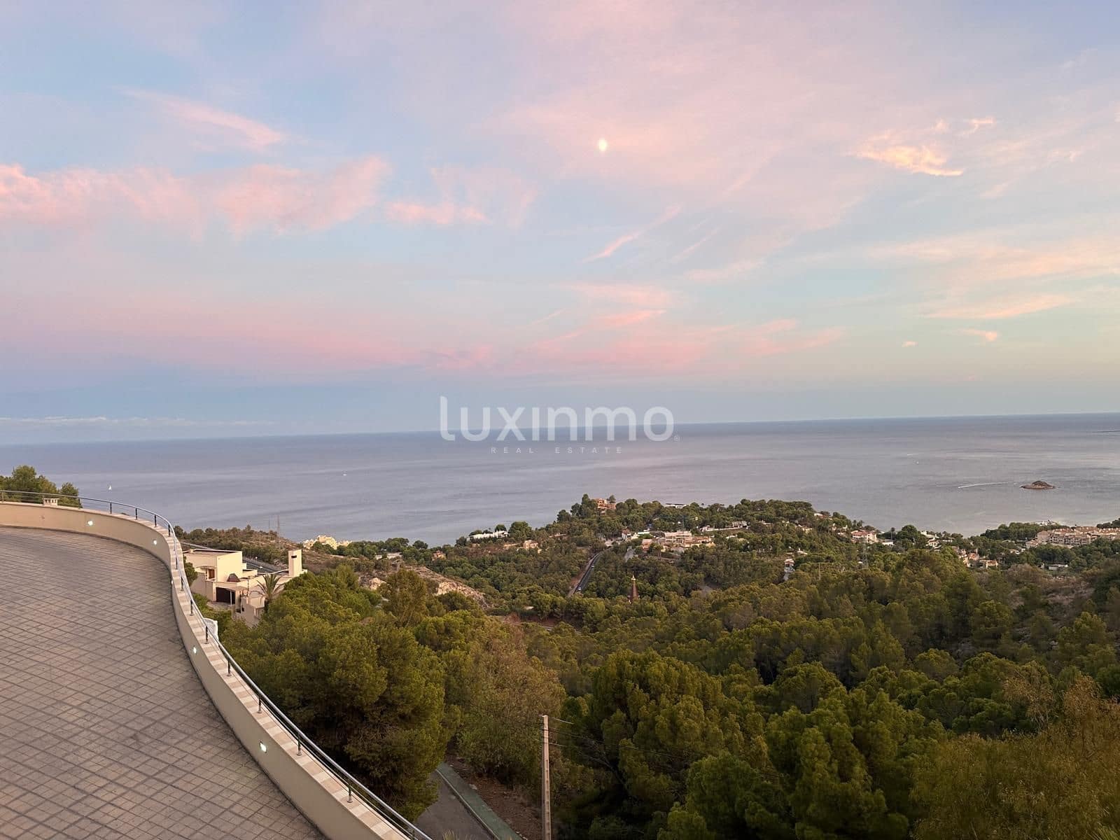 Appartement de 2 chambres à louer à Altea avec piscine garage - 2 000 € (Ref: 9709192)