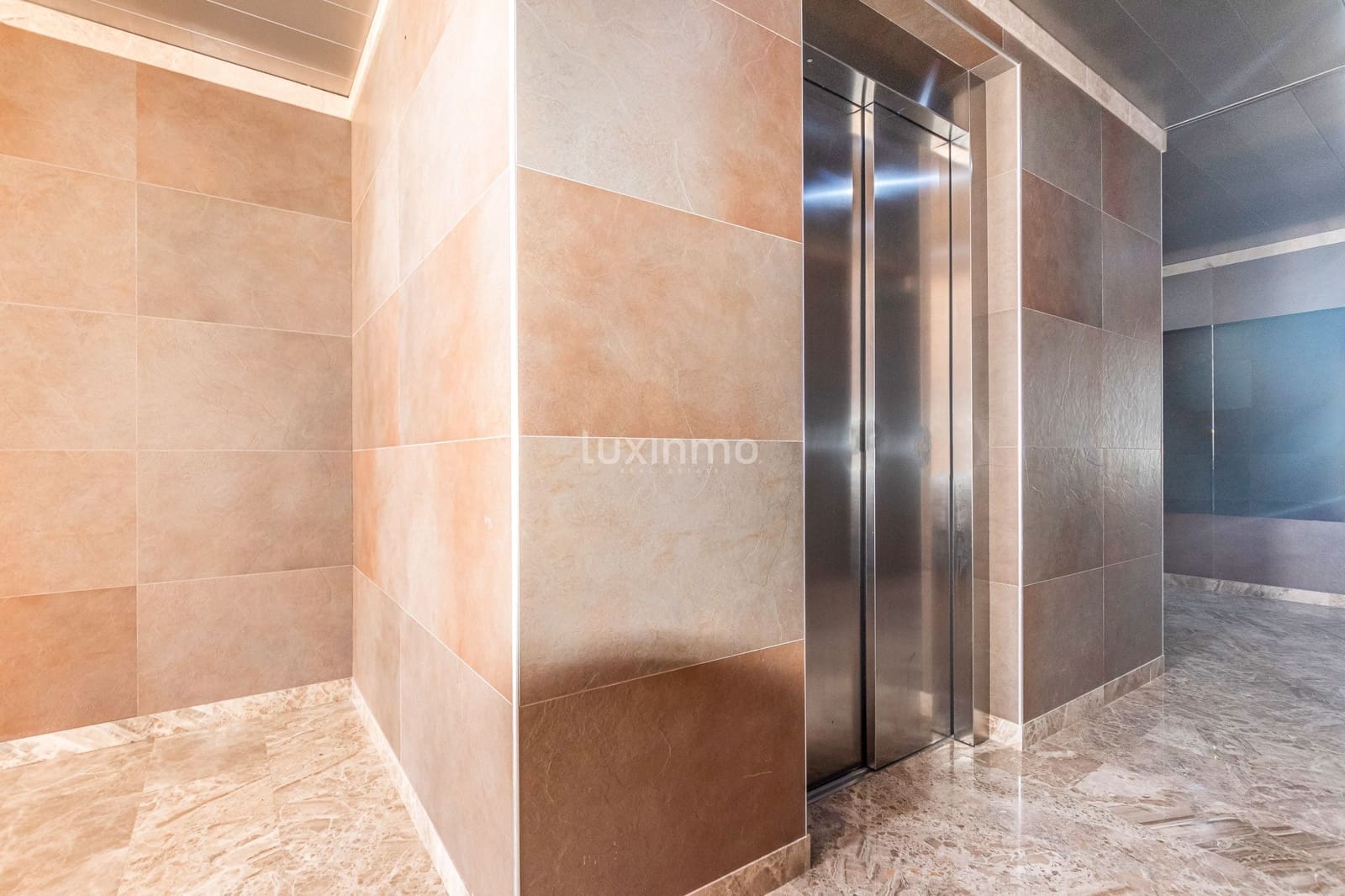 Appartement de 2 chambres à louer à Altea avec piscine garage - 2 000 € (Ref: 9709192)