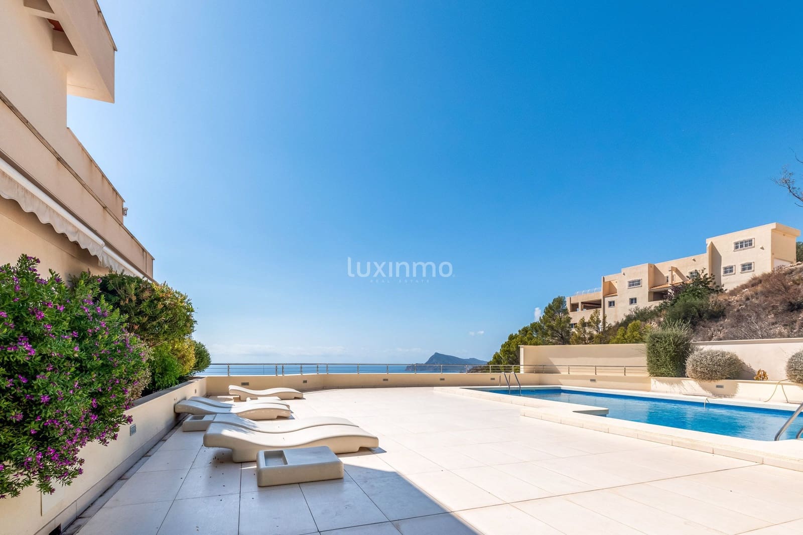 Appartement de 2 chambres à louer à Altea avec piscine garage - 2 000 € (Ref: 9709192)