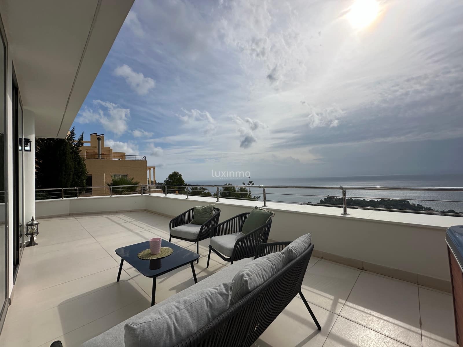 Appartement de 2 chambres à louer à Altea avec piscine garage - 2 000 € (Ref: 9709192)