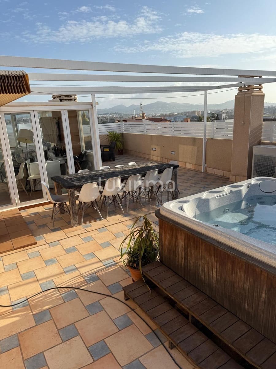 Ático de 4 habitaciones en Ibiza / Eivissa ciudad en venta con piscina garaje - 1.378.650 € (Ref: 9714265)