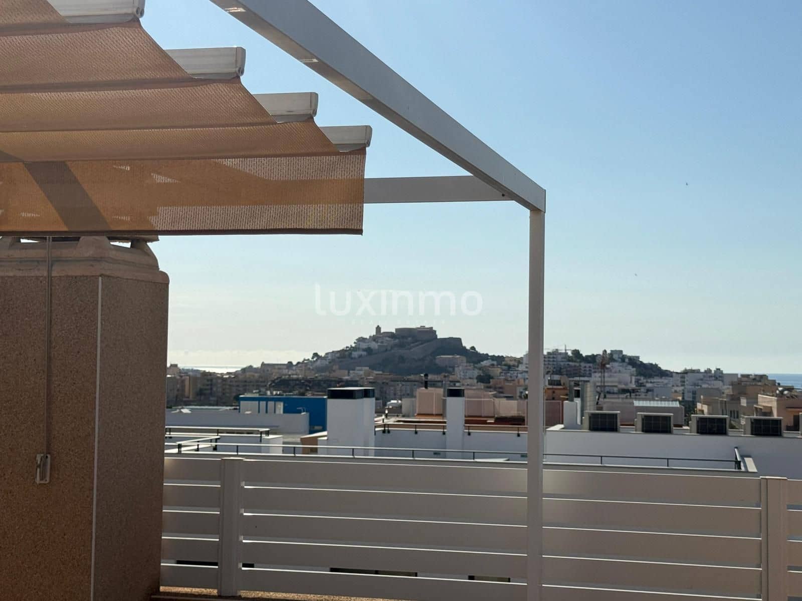 Ático de 4 habitaciones en Ibiza / Eivissa ciudad en venta con piscina garaje - 1.378.650 € (Ref: 9714265)