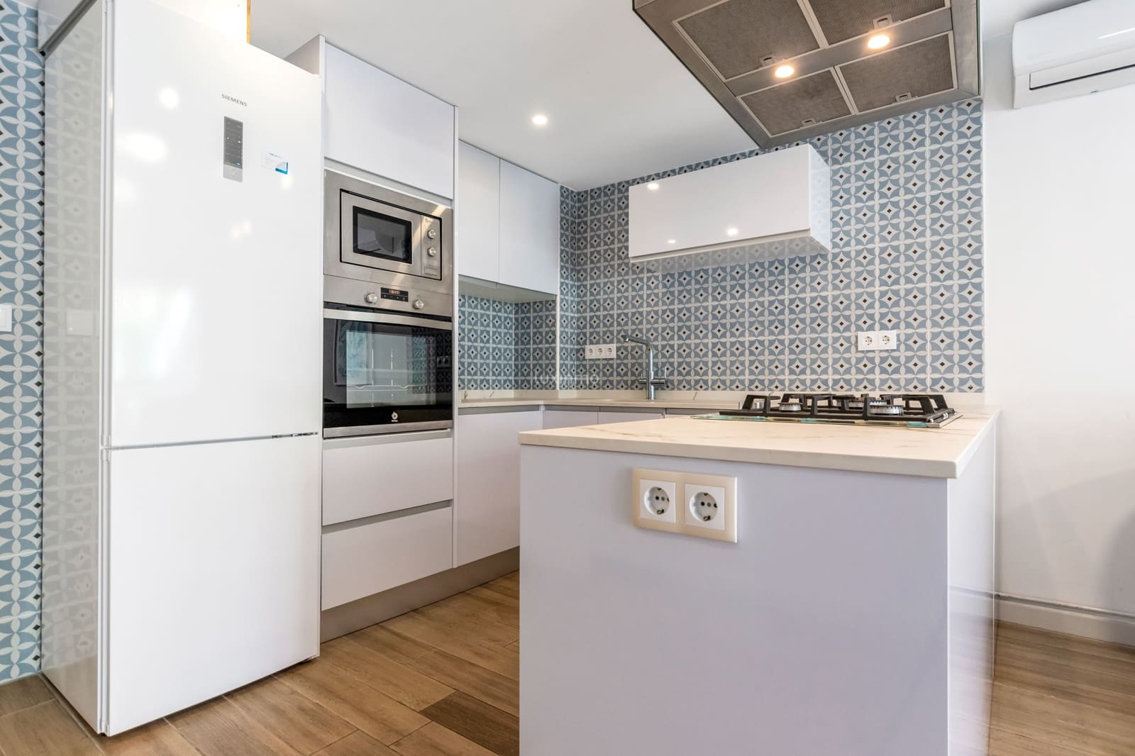 3 bedroom Villa for sale in Altea with pool - € 490,000 (Ref: 9715716)