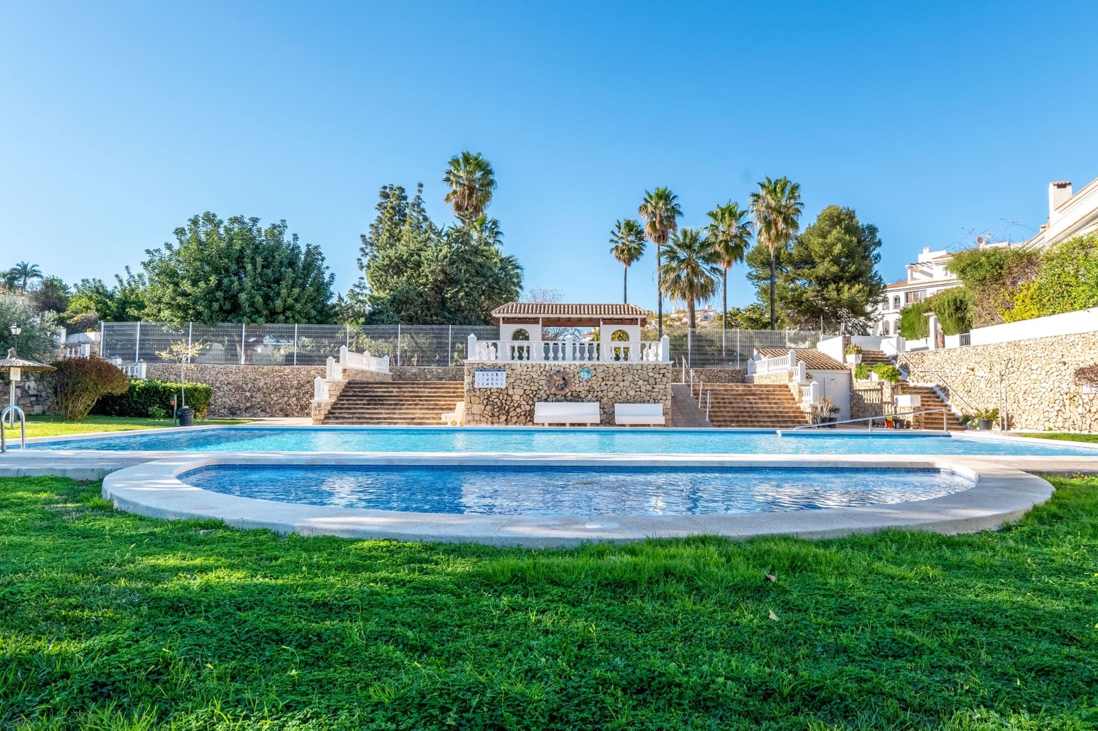 3 bedroom Villa for sale in Altea with pool - € 490,000 (Ref: 9715716)