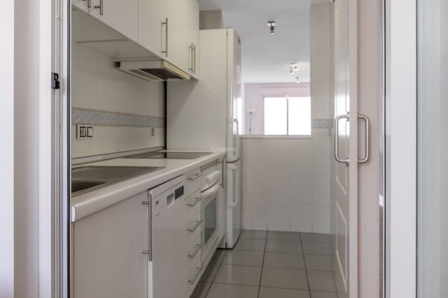 2 sovrum Lägenhet till salu i Benidorm med pool garage - 590 000 € (Ref: 9715717)