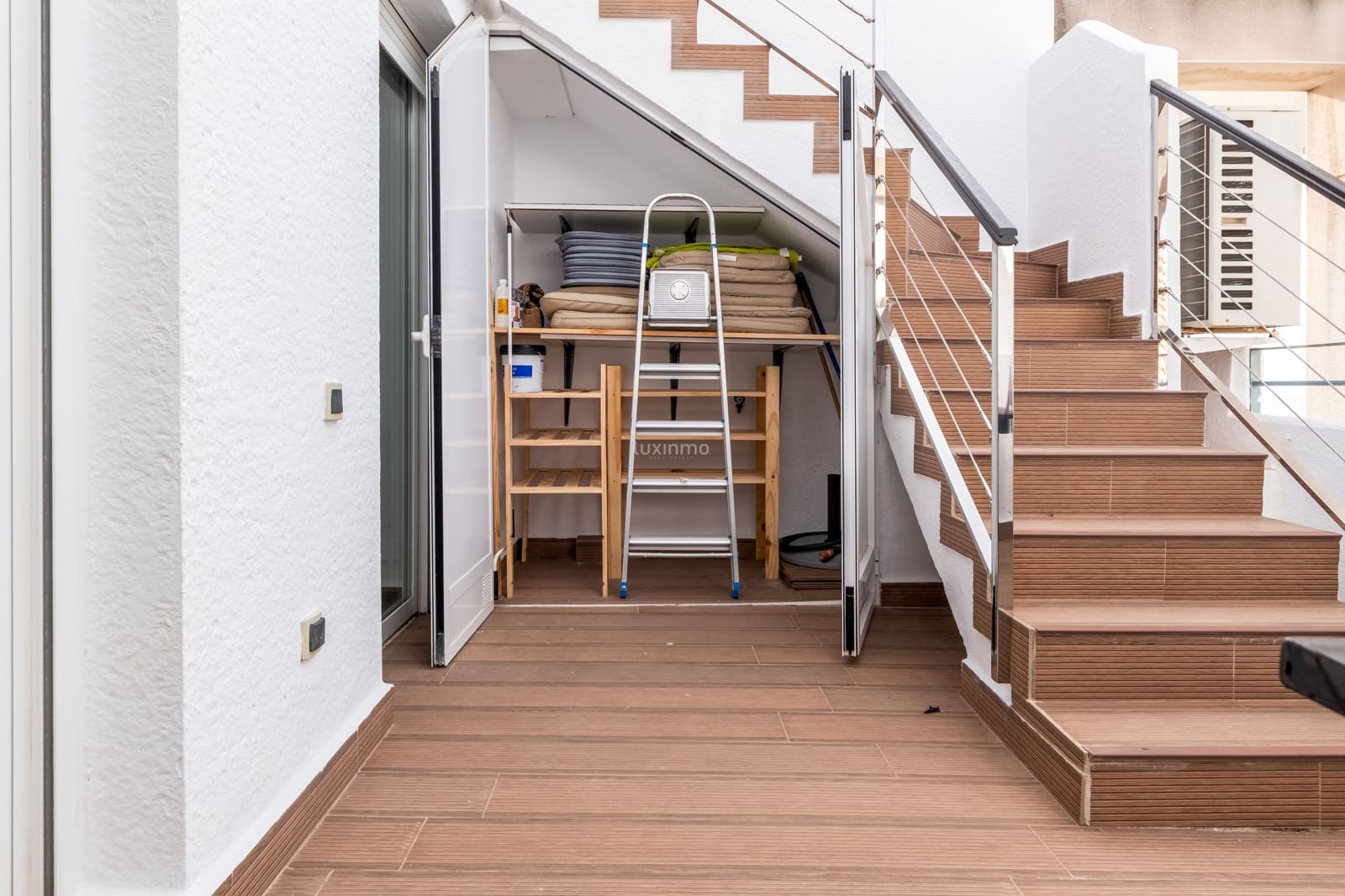 2 bedroom Apartment for sale in Benidorm with pool garage - € 590,000 (Ref: 9715717)