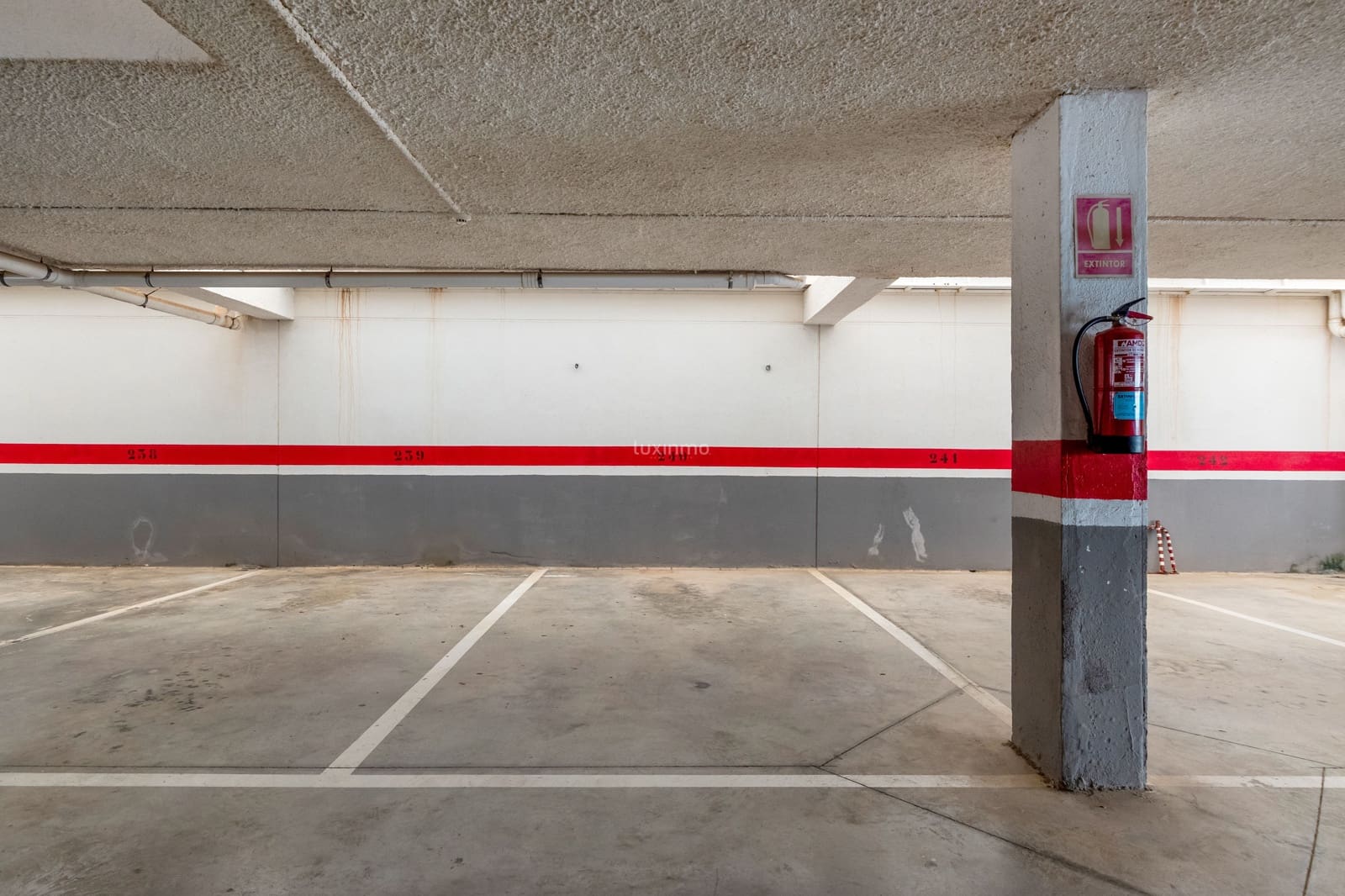 2 bedroom Apartment for sale in Benidorm with pool garage - € 590,000 (Ref: 9715717)