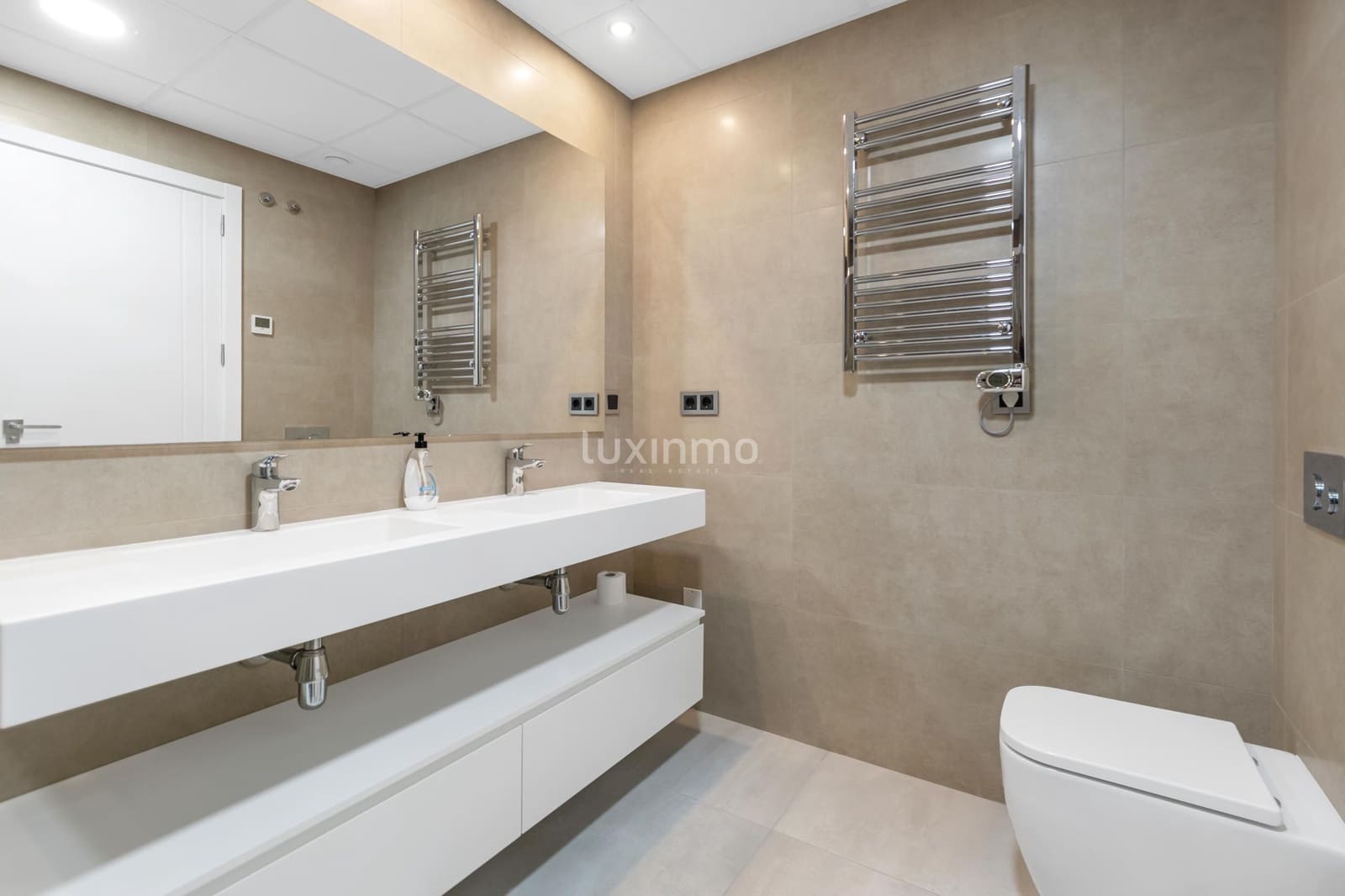 3 soverom Leilighet til salgs i Benidorm med svømmebasseng garasje - € 650 000 (Ref: 9716690)