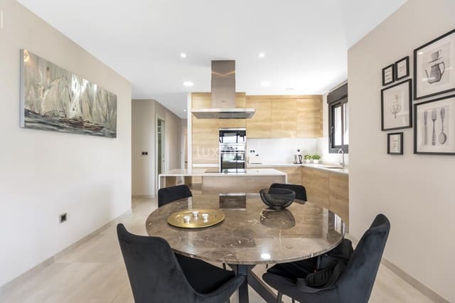 3 sovrum Lägenhet till salu i Benidorm med pool garage - 650 000 € (Ref: 9716690)