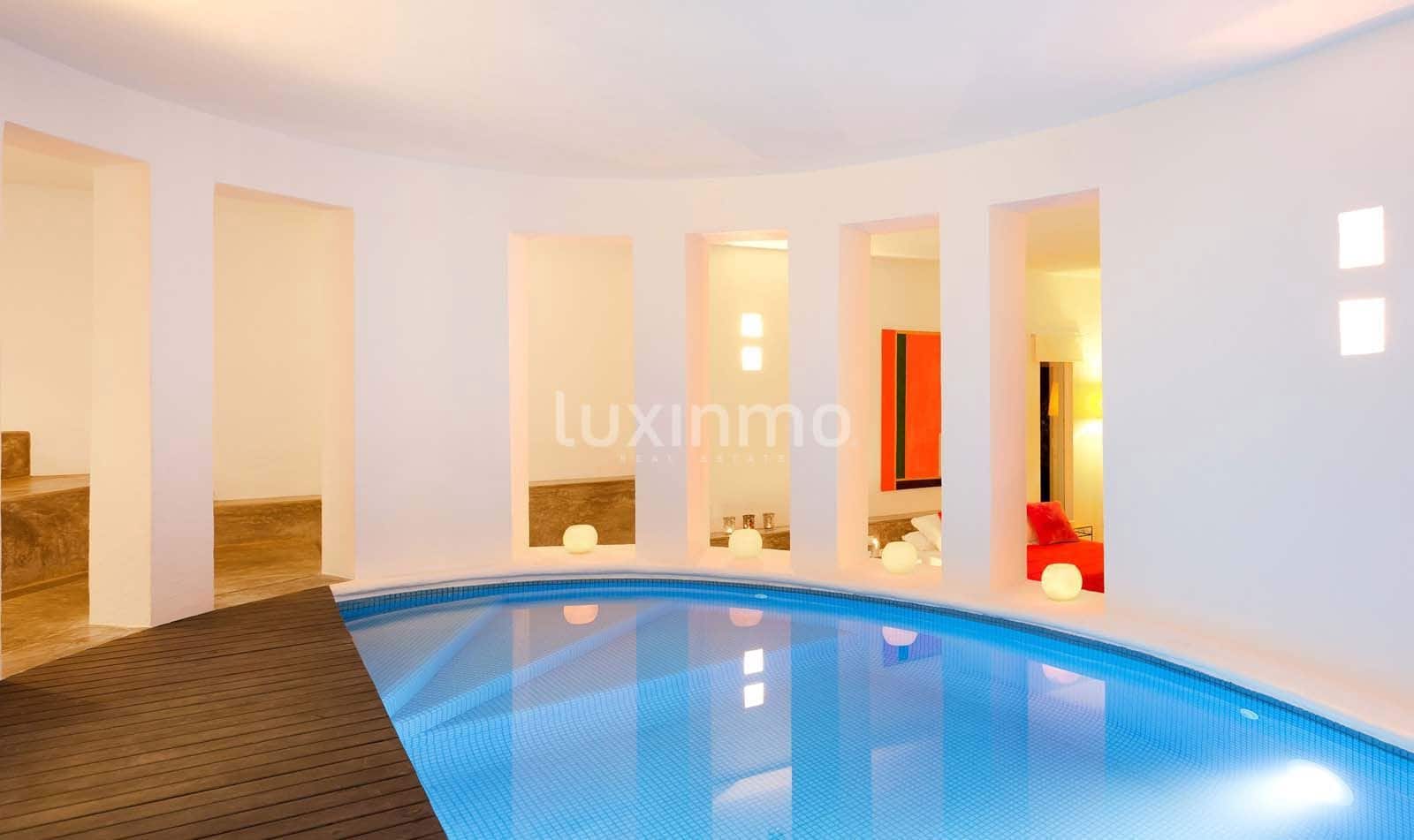 7 chambre Villa/Maison à vendre à Santa Eulalia / Santa Eularia avec piscine garage - 12 000 000 € (Ref: 9734100)