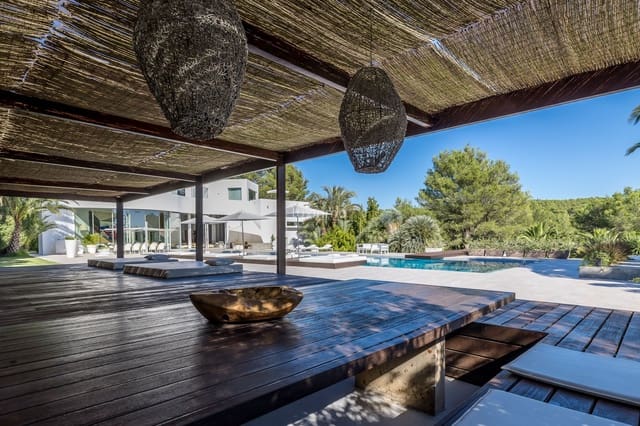 7 chambre Villa/Maison à vendre à Santa Eulalia / Santa Eularia avec piscine garage - 12 000 000 € (Ref: 9734100)