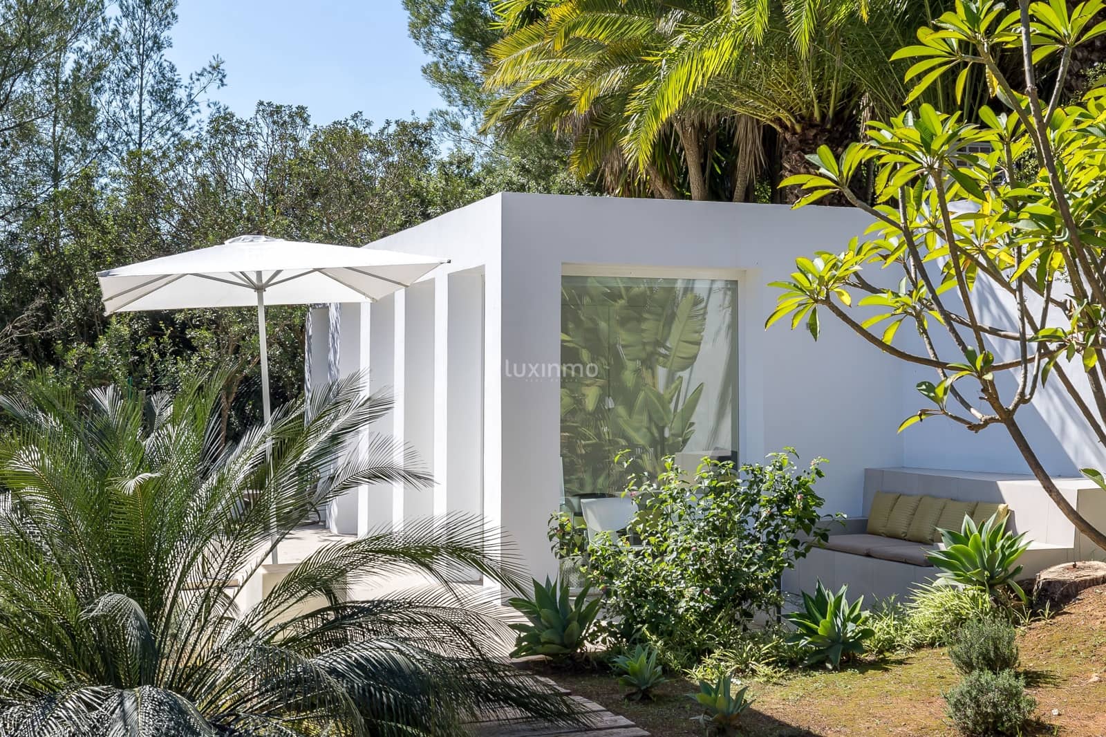 7 chambre Villa/Maison à vendre à Santa Eulalia / Santa Eularia avec piscine garage - 12 000 000 € (Ref: 9734100)