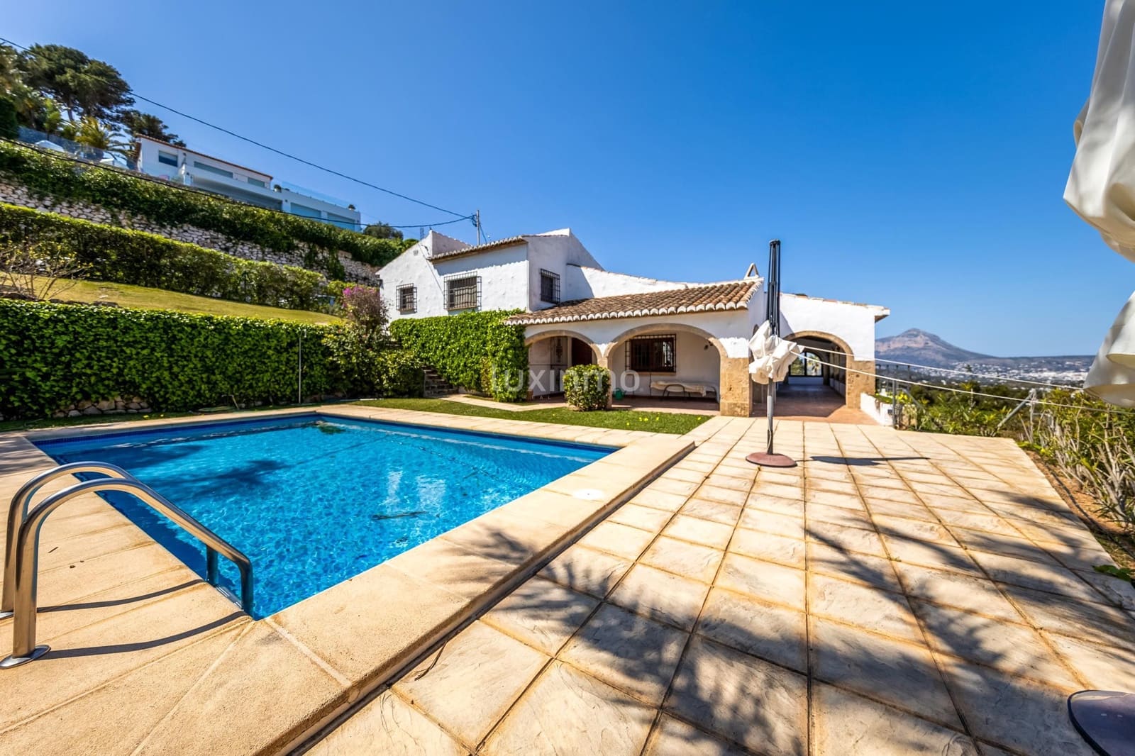 4 soveværelse Villa til salg i Javea / Xabia med swimmingpool garage - € 1.550.000 (Ref: 9734101)