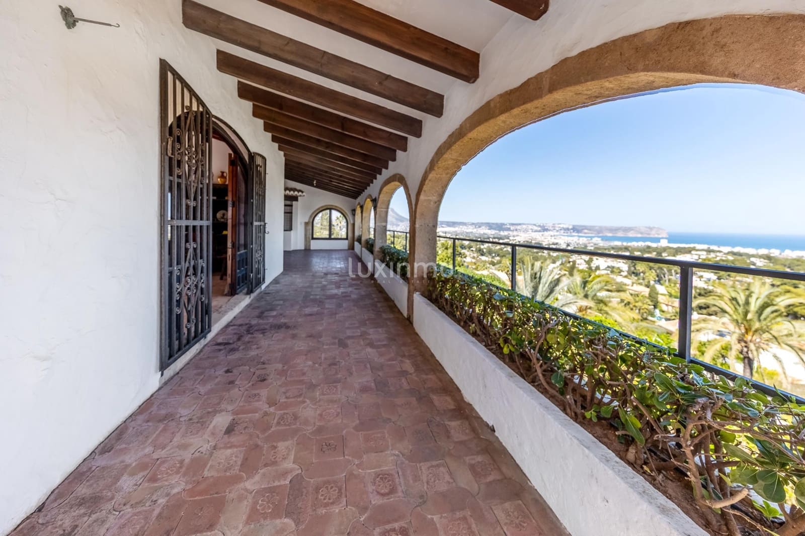 4 soveværelse Villa til salg i Javea / Xabia med swimmingpool garage - € 1.550.000 (Ref: 9734101)