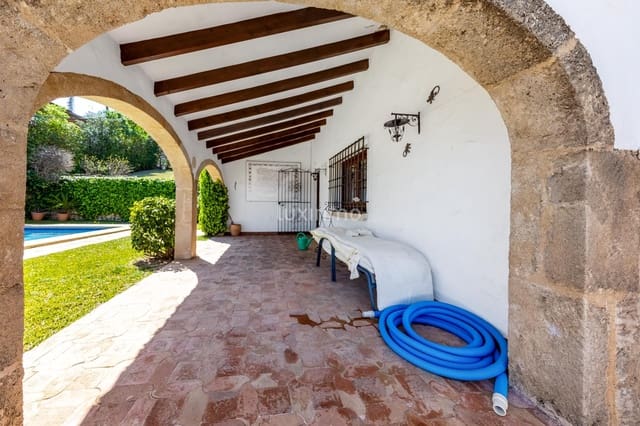 4 soveværelse Villa til salg i Javea / Xàbia med swimmingpool garage - € 1.550.000 (Ref: 9734101)