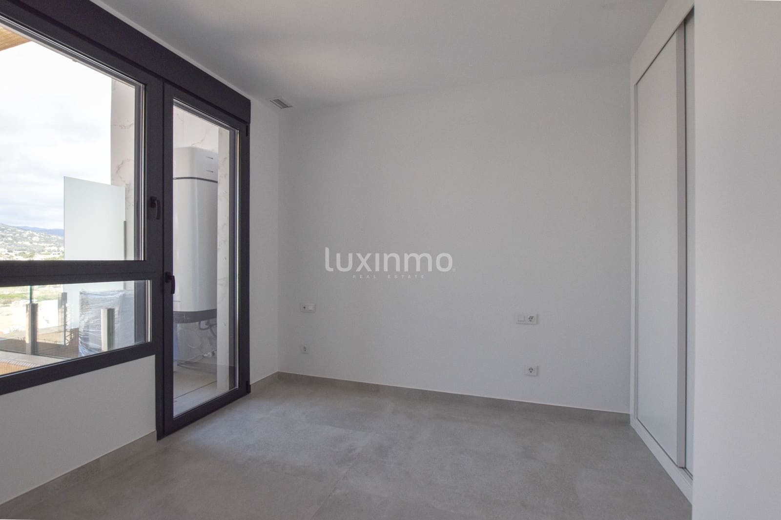 3 bedroom Apartment for rent in Calpe / Calp with pool garage - € 3,000 (Ref: 9734102)