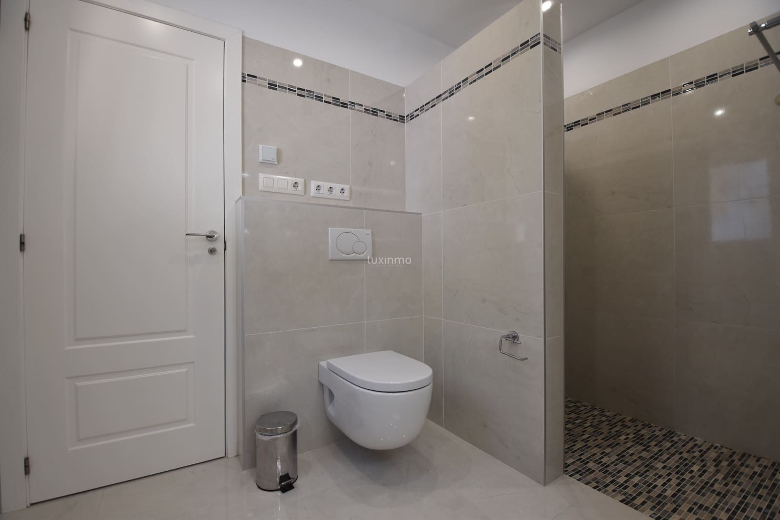 4 makuuhuone Huvila myytävänä paikassa Moraira mukana uima-altaan 
autotalli - 1 290 000 € (Ref: 9761437)