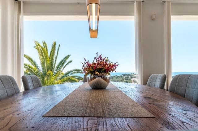 4 makuuhuone Huvila myytävänä paikassa Moraira, Teulada-Moraira mukana uima-altaan 
autotalli - 1 290 000 € (Ref: 9761437)