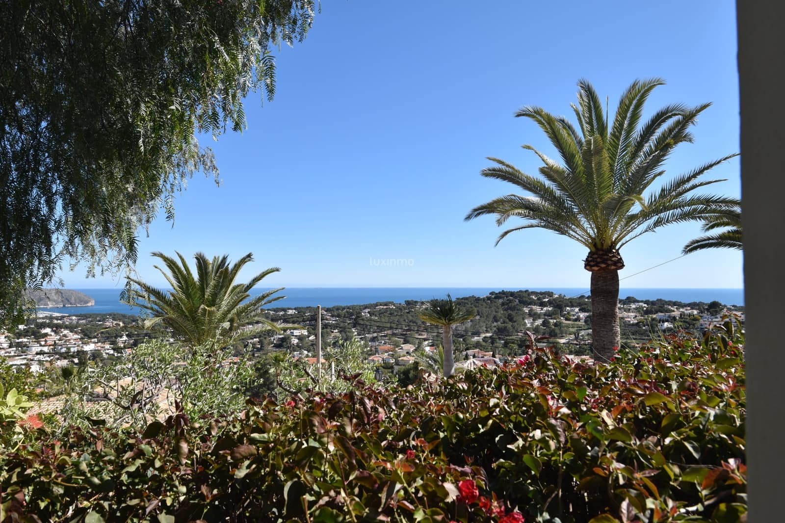 4 makuuhuone Huvila myytävänä paikassa Moraira mukana uima-altaan 
autotalli - 1 290 000 € (Ref: 9761437)