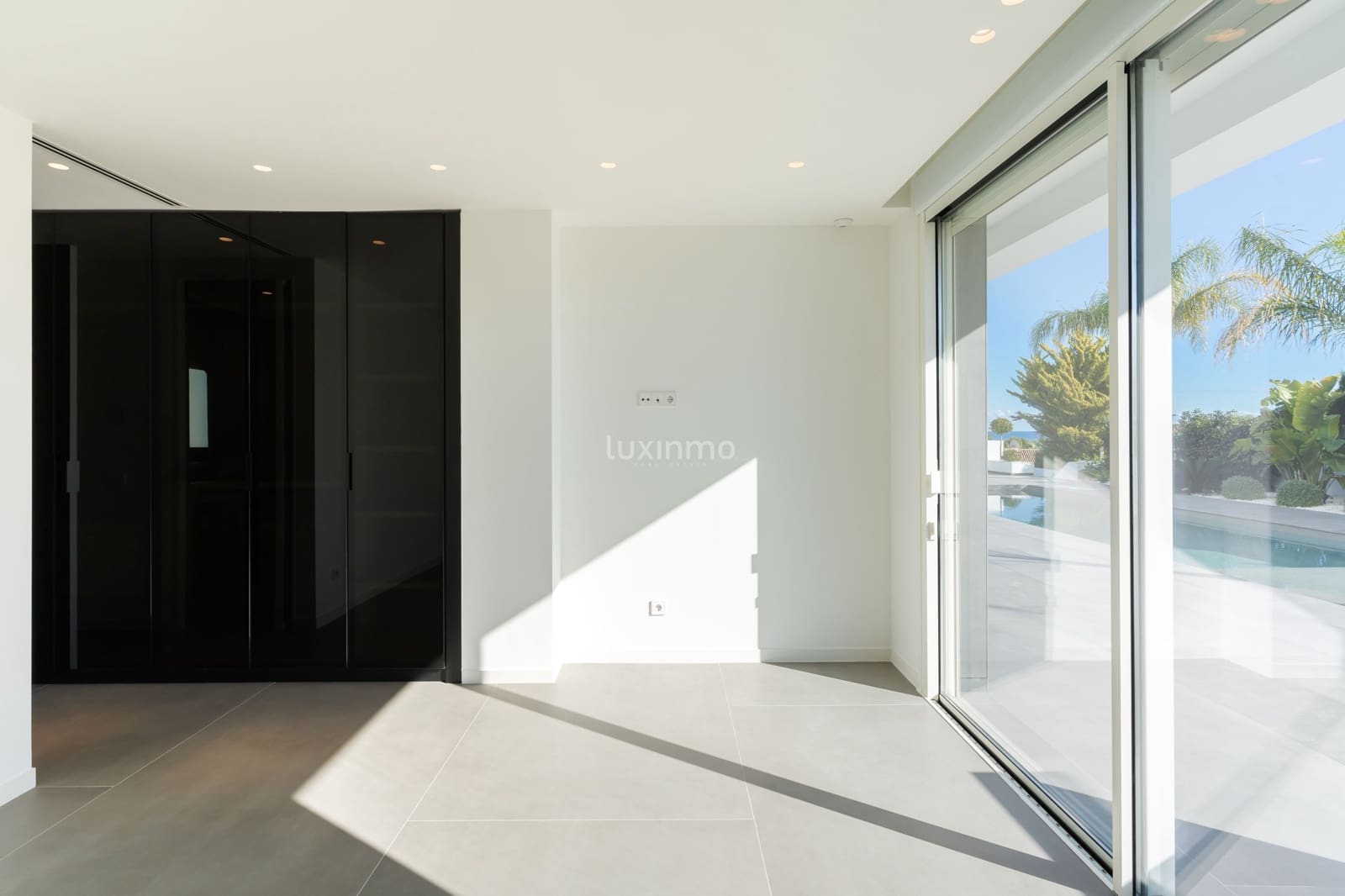 3 bedroom Villa for sale in Moraira with pool garage - € 2,400,000 (Ref: 9761438)