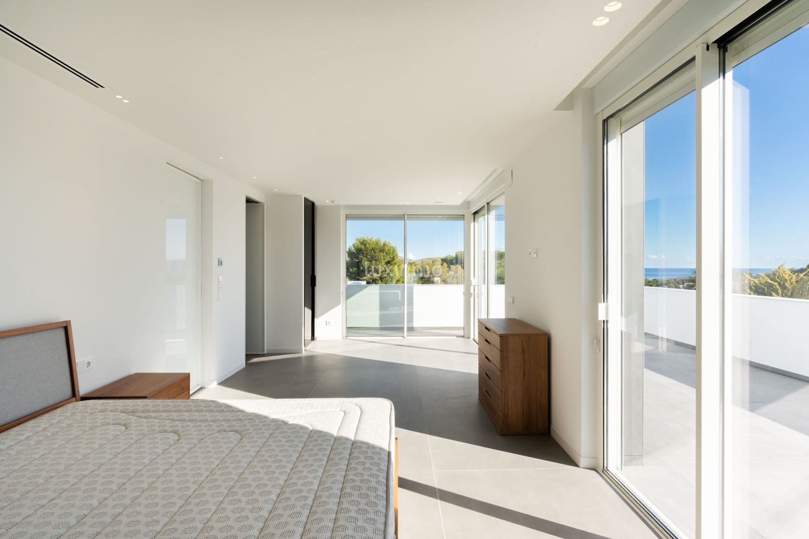 3 bedroom Villa for sale in Moraira with pool garage - € 2,400,000 (Ref: 9761438)