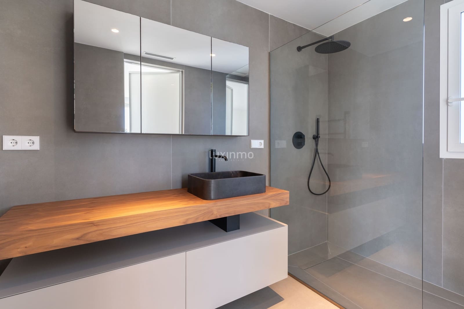 3 bedroom Villa for sale in Moraira with pool garage - € 2,400,000 (Ref: 9761438)