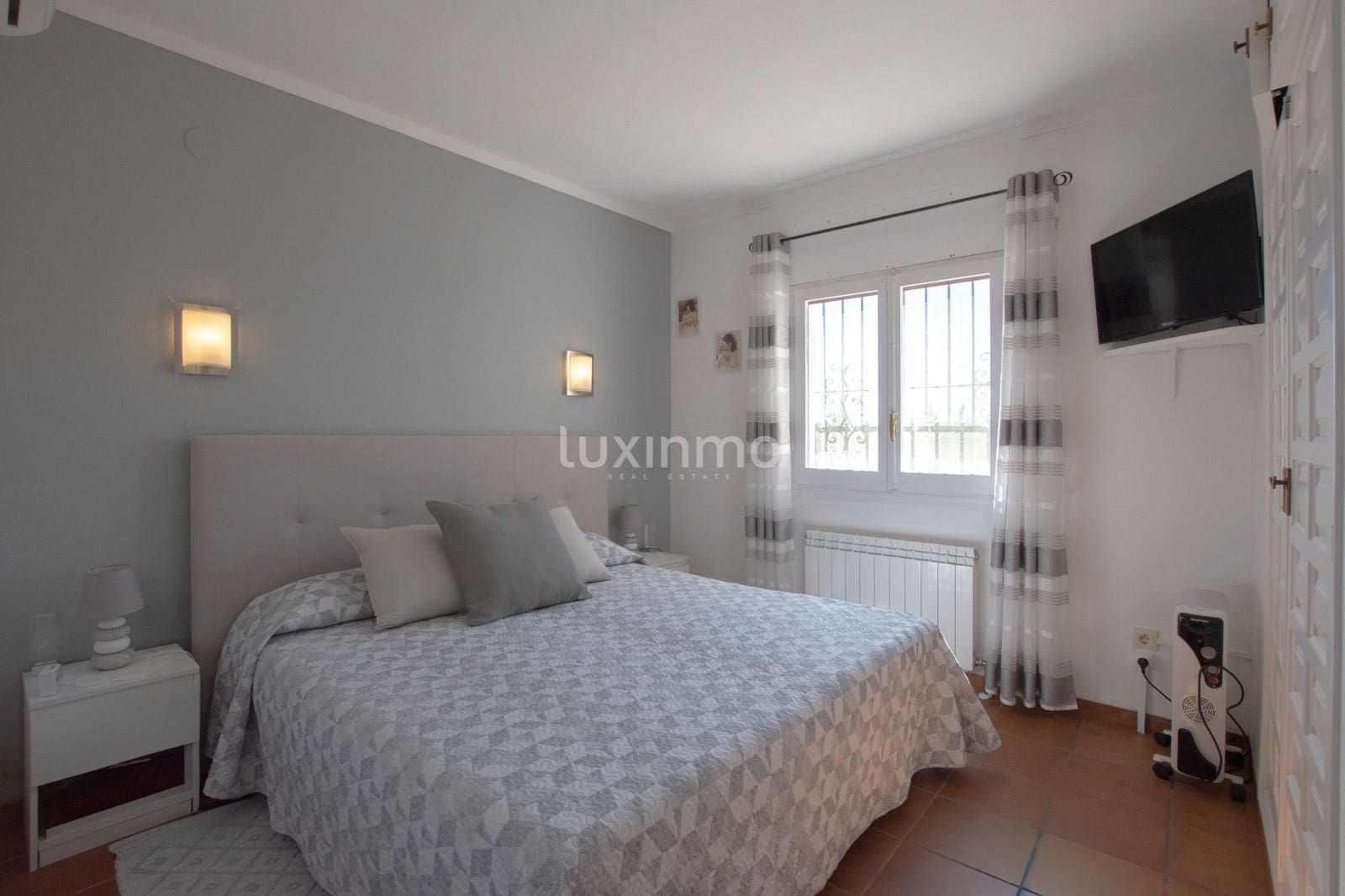 3 bedroom Villa for sale in Calpe / Calp with pool garage - € 595,000 (Ref: 9761439)