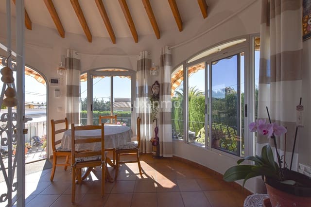 3 quarto Moradia para venda em Calpe / Calp com piscina garagem - 595 000 € (Ref: 9761439)