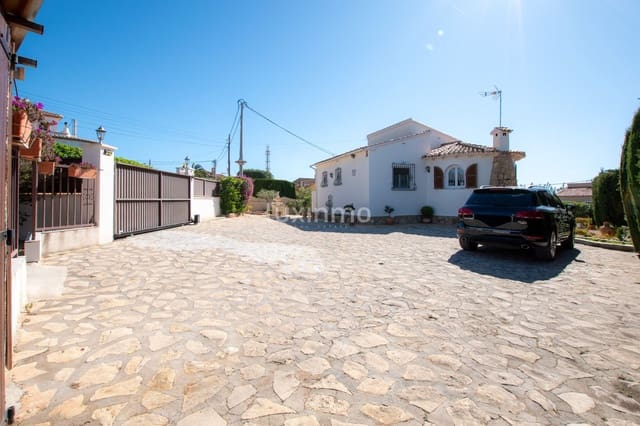 3 quarto Moradia para venda em Calpe / Calp com piscina garagem - 595 000 € (Ref: 9761439)