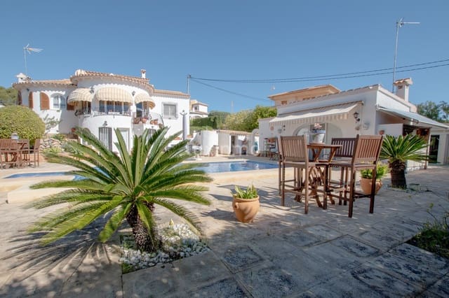 3 quarto Moradia para venda em Calpe / Calp com piscina garagem - 595 000 € (Ref: 9761439)