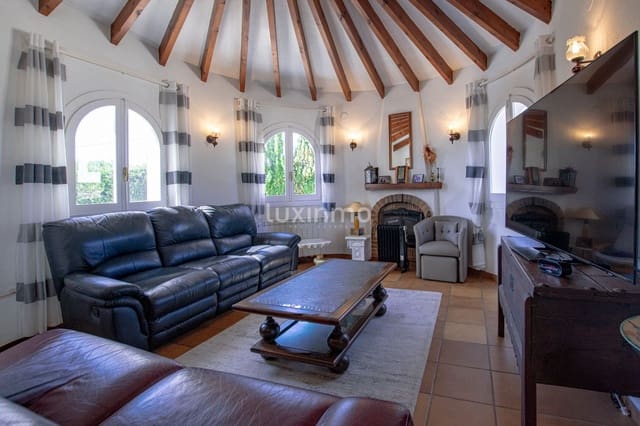 3 quarto Moradia para venda em Calpe / Calp com piscina garagem - 595 000 € (Ref: 9761439)