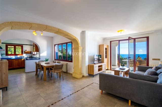 4 soverom Villa til salgs i Benissa med svømmebasseng garasje - € 1 100 000 (Ref: 9769040)