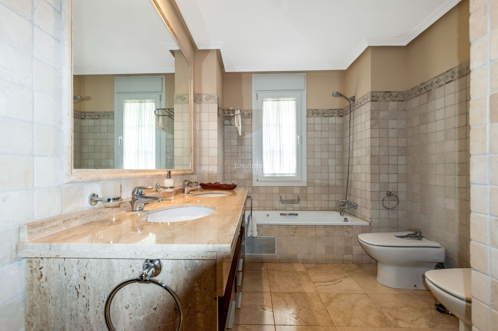 3 bedroom Villa for sale in Altea with pool garage - € 820,000 (Ref: 9770025)