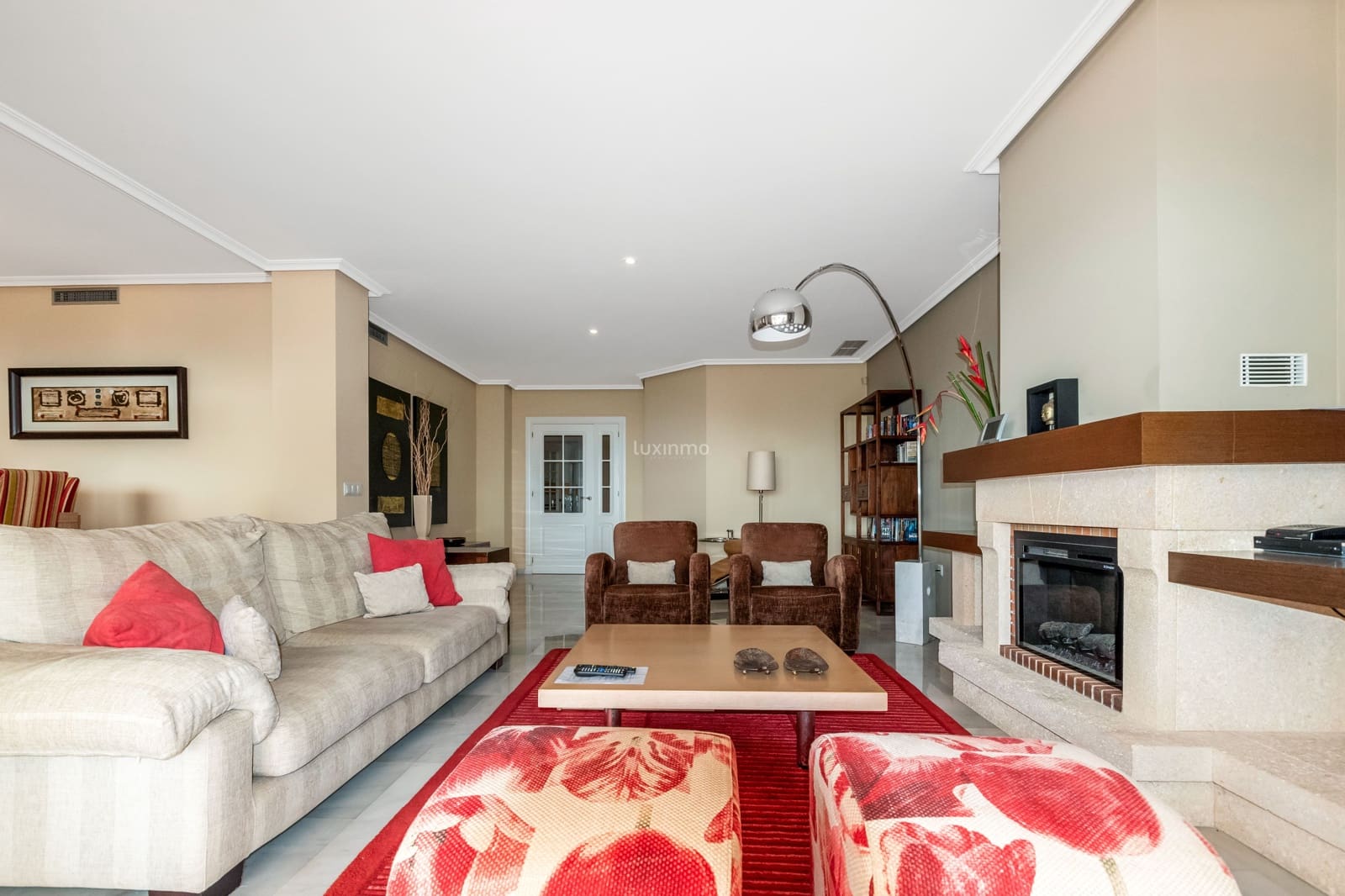 3 bedroom Villa for sale in Altea with pool garage - € 820,000 (Ref: 9770025)