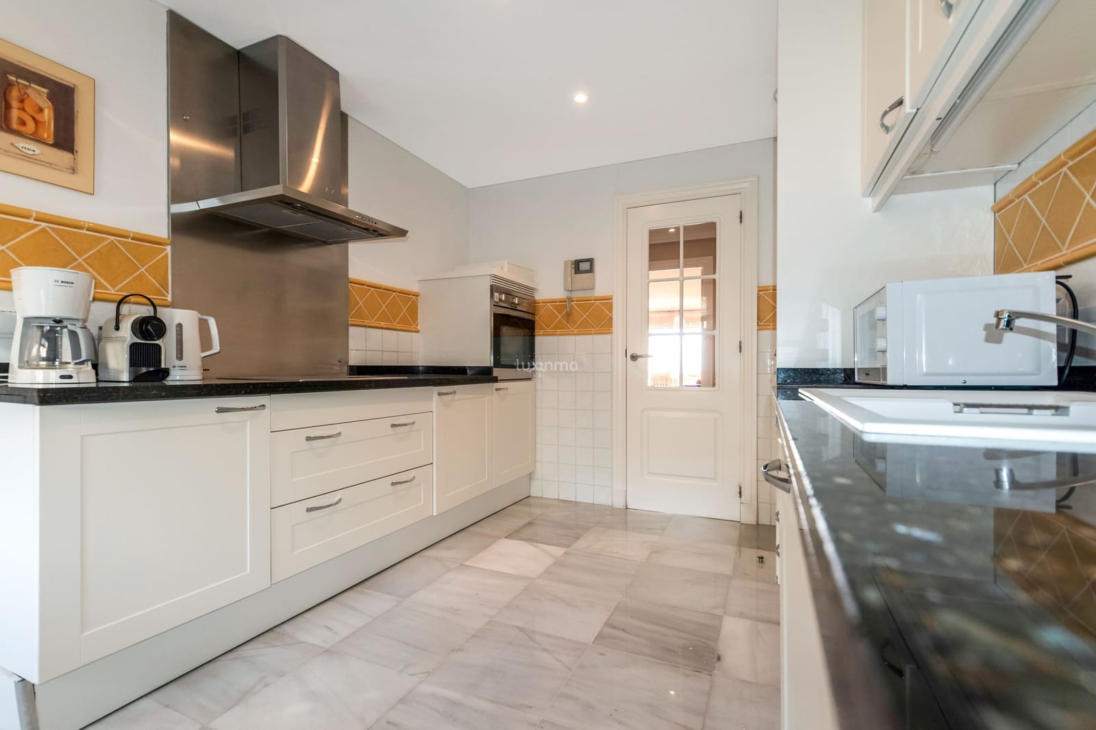 3 bedroom Villa for sale in Altea with pool garage - € 820,000 (Ref: 9770025)