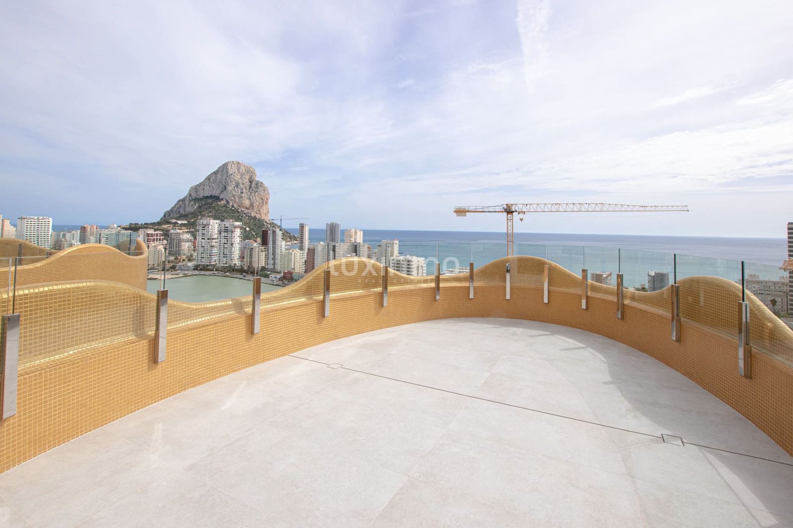 3 quarto Penthouse para arrendar em Calpe / Calp com piscina garagem - 7 000 € (Ref: 9776969)