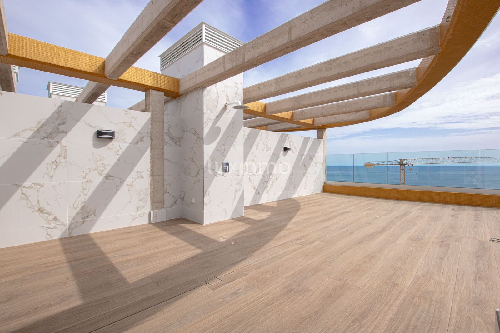 3 quarto Penthouse para arrendar em Calpe / Calp com piscina garagem - 7 000 € (Ref: 9776969)