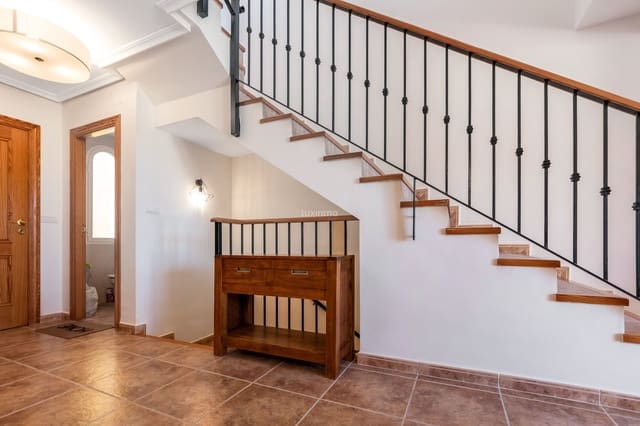 3 soverom Rekkehus til salgs i Calpe / Calp med svømmebasseng garasje - € 365 000 (Ref: 9777137)