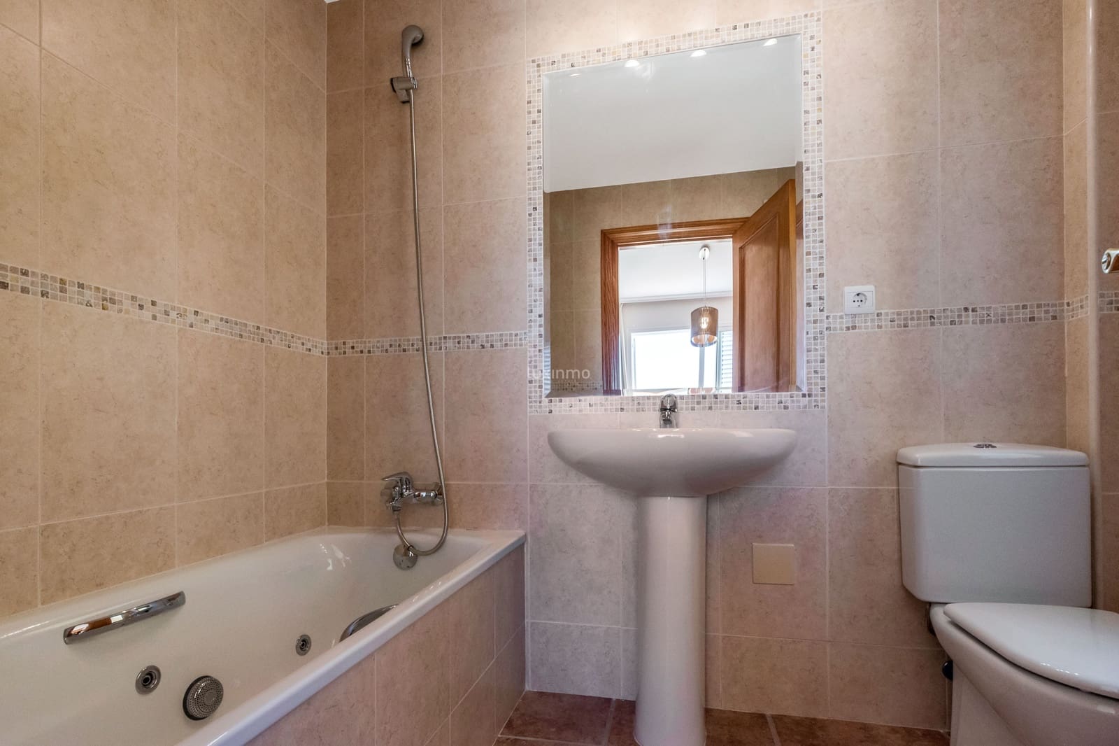 3 soverom Rekkehus til salgs i Calpe / Calp med svømmebasseng garasje - € 365 000 (Ref: 9777137)