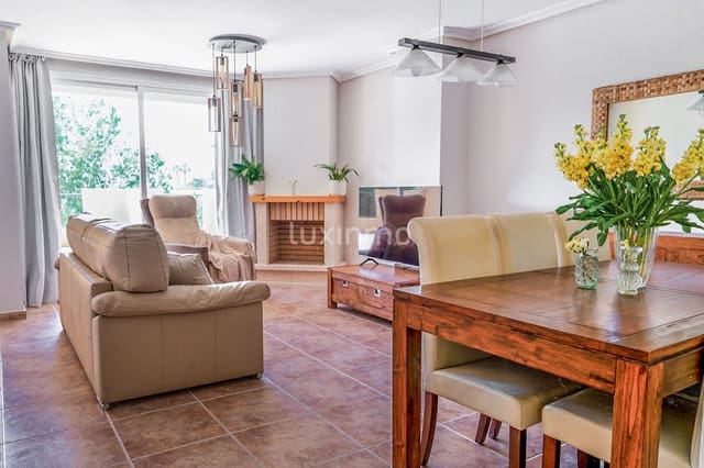 3 quarto Moradia em Banda para venda em Calpe / Calp com piscina garagem - 365 000 € (Ref: 9777137)