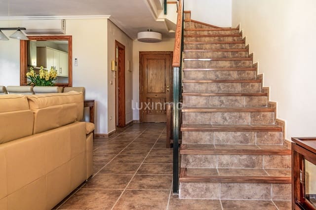 3 quarto Moradia em Banda para venda em Calpe / Calp com piscina garagem - 365 000 € (Ref: 9777137)